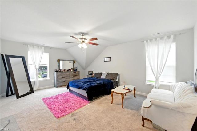 700 Renee LN, Chesapeake, VA 23322