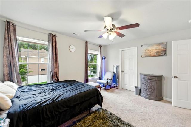 700 Renee LN, Chesapeake, VA 23322
