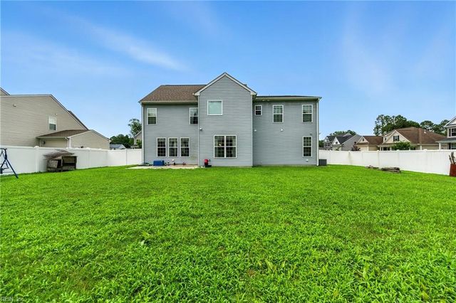 700 Renee LN, Chesapeake, VA 23322