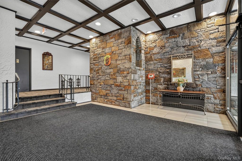25 Franklin Avenue 6C, White Plains, NY 10601 — photo 4
