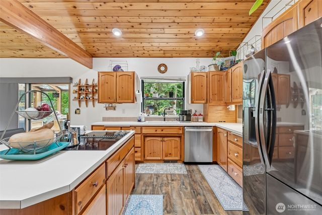 1834 Lake Drive, Camano Island, WA 98282
