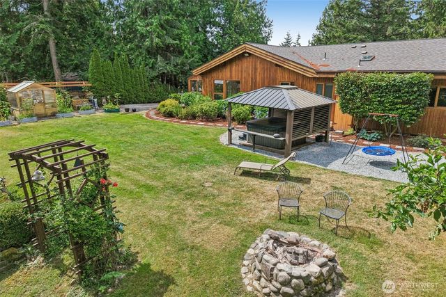 1834 Lake Drive, Camano Island, WA 98282