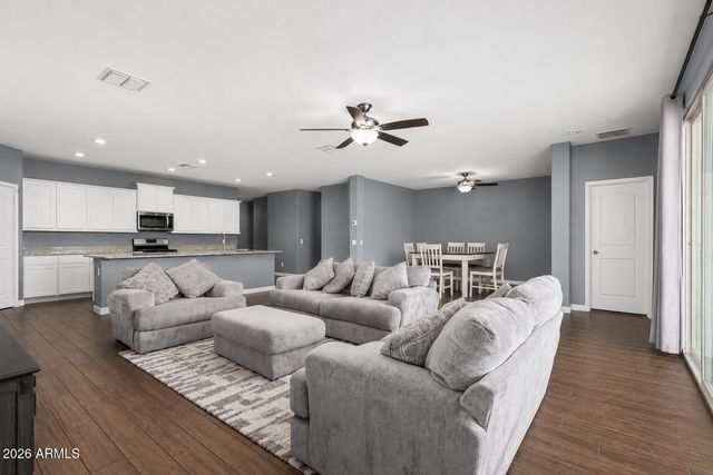 30641 W MULBERRY Drive, Buckeye, AZ 85396