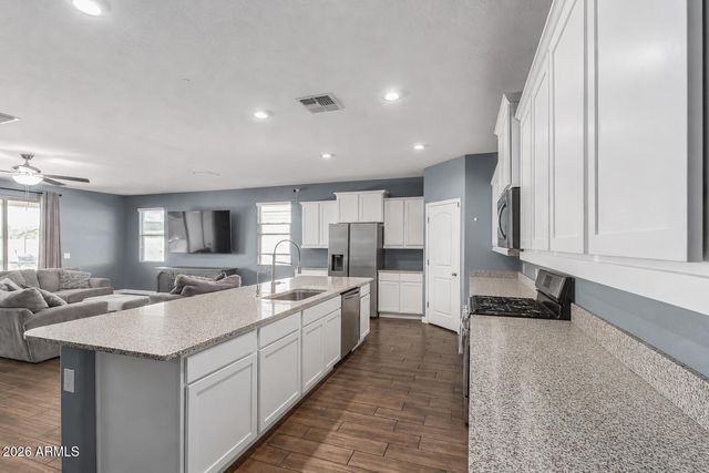 30641 W MULBERRY Drive, Buckeye, AZ 85396