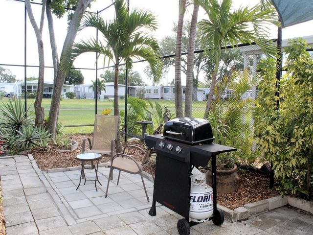 47 THATCH PALM STREET W, Largo, FL 33770