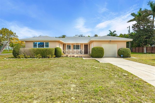 7549 WESTMORELAND DRIVE, Sarasota, FL 34243