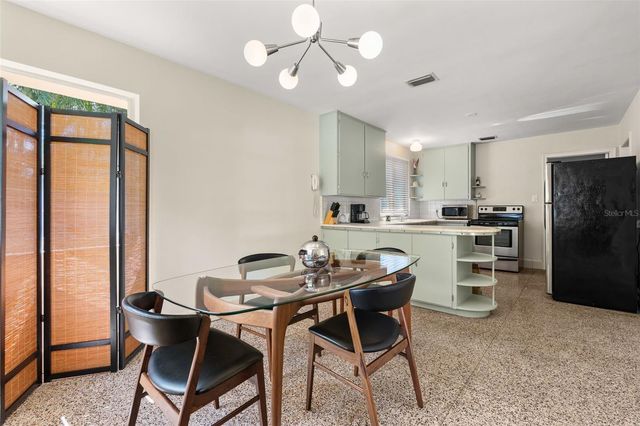 7549 WESTMORELAND DRIVE, Sarasota, FL 34243