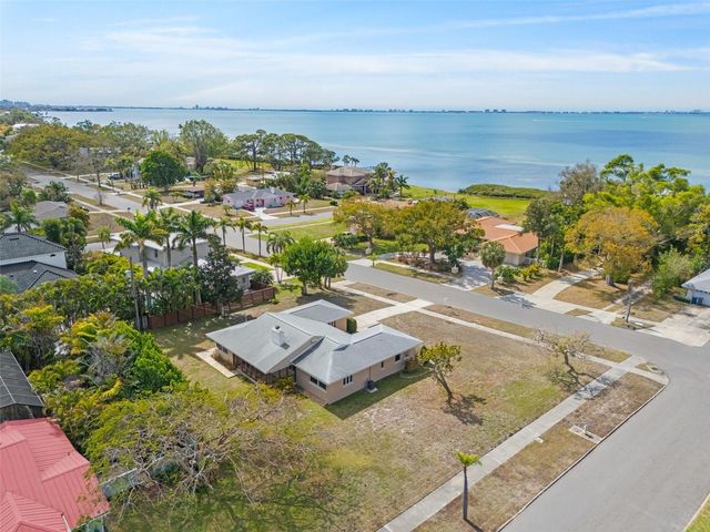 7549 WESTMORELAND DRIVE, Sarasota, FL 34243