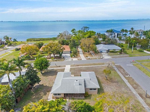 7549 WESTMORELAND DRIVE, Sarasota, FL 34243