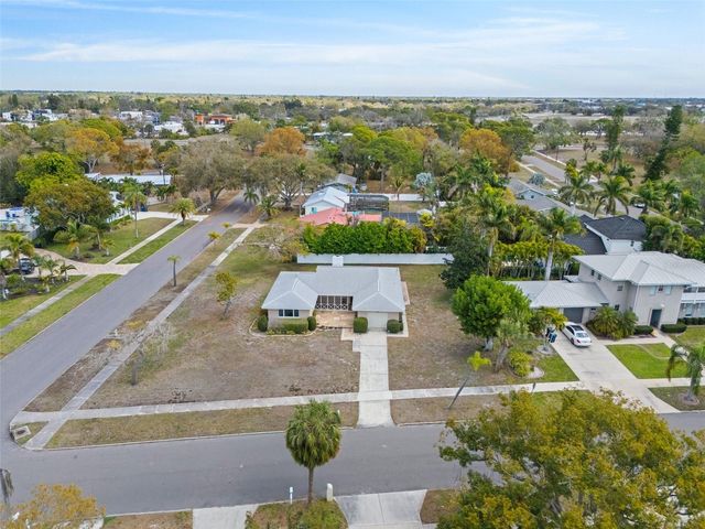 7549 WESTMORELAND DRIVE, Sarasota, FL 34243