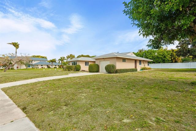 7549 WESTMORELAND DRIVE, Sarasota, FL 34243