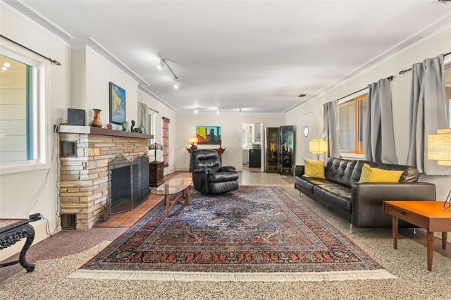 7549 WESTMORELAND DRIVE, Sarasota, FL 34243