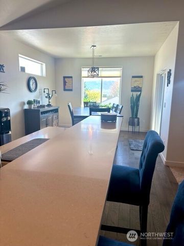 813 Madeleine Court, East Wenatchee, WA 98802