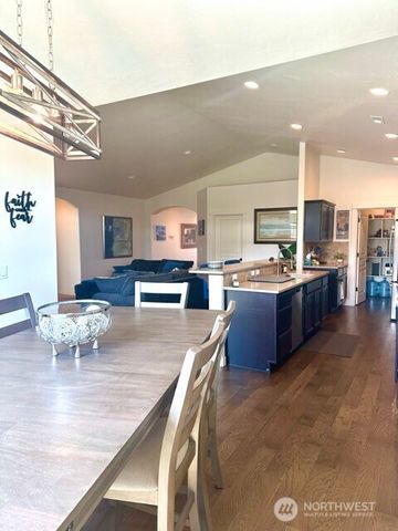 813 Madeleine Court, East Wenatchee, WA 98802