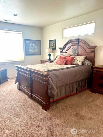 813 Madeleine Court, East Wenatchee, WA 98802