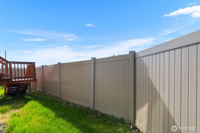 813 Madeleine Court, East Wenatchee, WA 98802