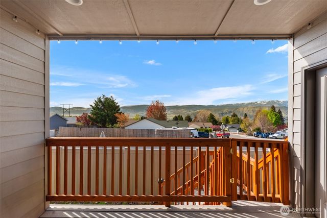 813 Madeleine Court, East Wenatchee, WA 98802