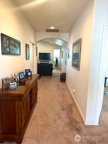 813 Madeleine Court, East Wenatchee, WA 98802