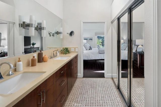 25912 Bellis, Valencia, CA 91355