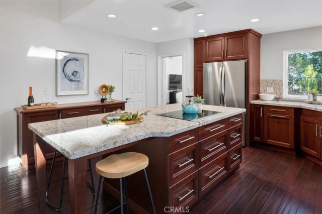 25912 Bellis, Valencia, CA 91355