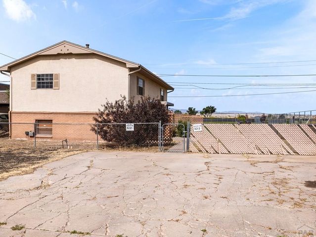 3219-3221 Baltimore Ave, Pueblo, CO 81008