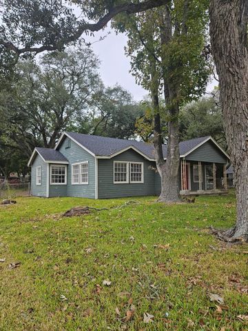 311 S Amburn Road, Texas City, TX 77591