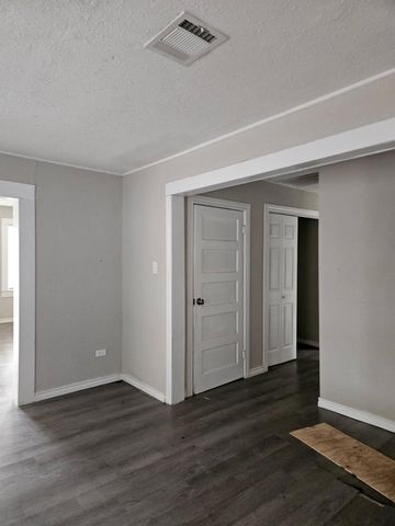 311 S Amburn Road, Texas City, TX 77591