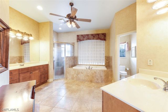 27259 High Seas LN, Bonita Springs, FL 34135