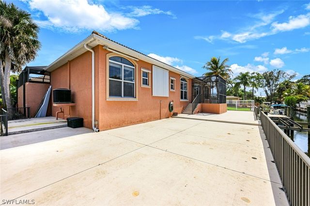 27259 High Seas LN, Bonita Springs, FL 34135