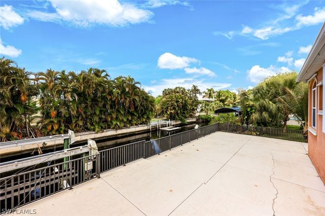 27259 High Seas LN, Bonita Springs, FL 34135