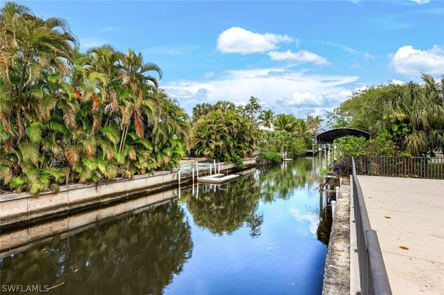 27259 High Seas LN, Bonita Springs, FL 34135