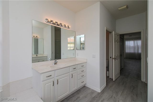 3927 Aurora CT, Naples, FL 34116