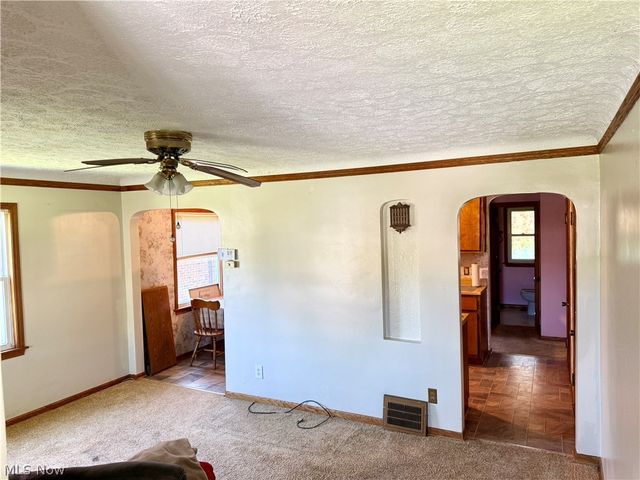 2427 Fortune Avenue, Parma, OH 44134