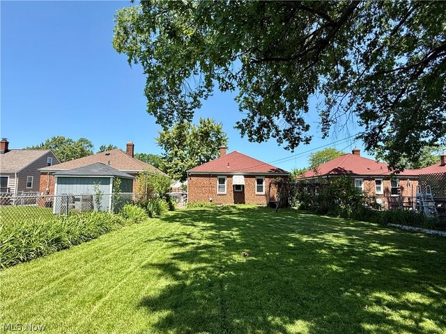 2427 Fortune Avenue, Parma, OH 44134