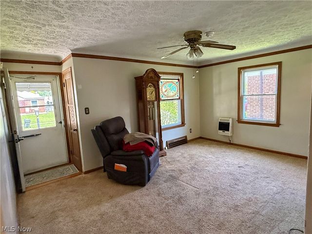 2427 Fortune Avenue, Parma, OH 44134