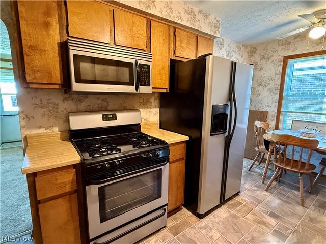 2427 Fortune Avenue, Parma, OH 44134