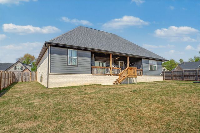 277 Mill Park Lane, Elm Springs, AR 72762