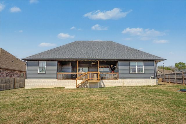 277 Mill Park Lane, Elm Springs, AR 72762