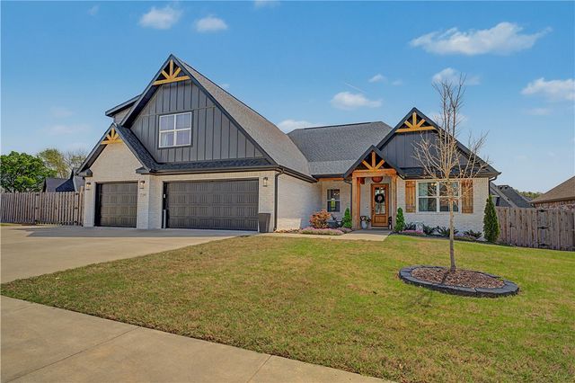 277 Mill Park Lane, Elm Springs, AR 72762