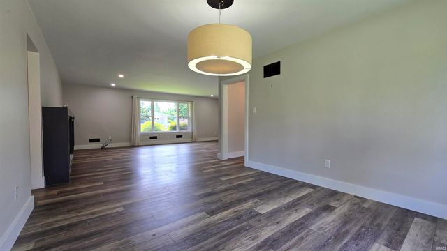 2226 E Gum Street, Evansville, IN 47714