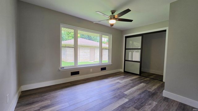 2226 E Gum Street, Evansville, IN 47714