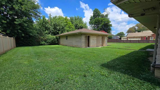 2226 E Gum Street, Evansville, IN 47714