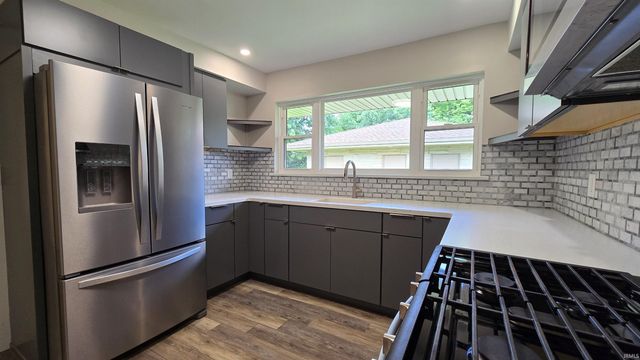 2226 E Gum Street, Evansville, IN 47714