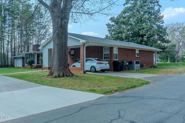 2012 S Mebane Street 102, Burlington, NC 27215