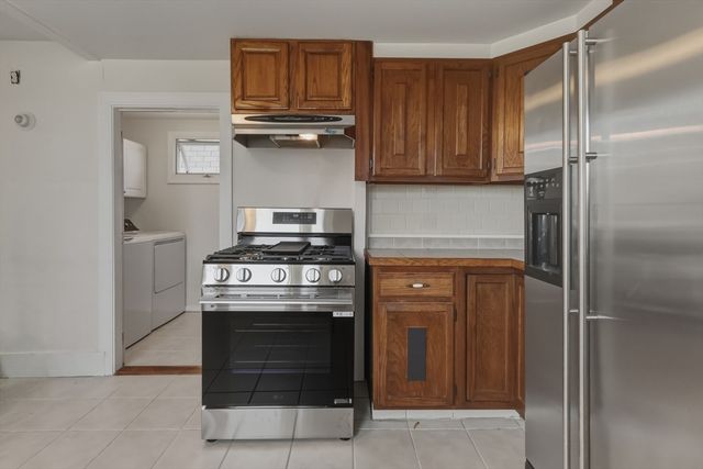 1080 Shirley St 1, Winthrop, MA 02152