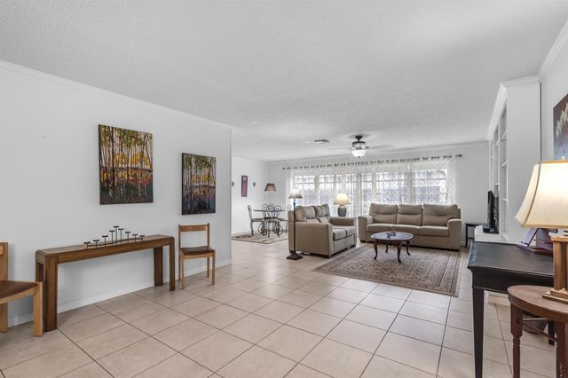 2886 Fernley Drive E 76, West Palm Beach, FL 33415