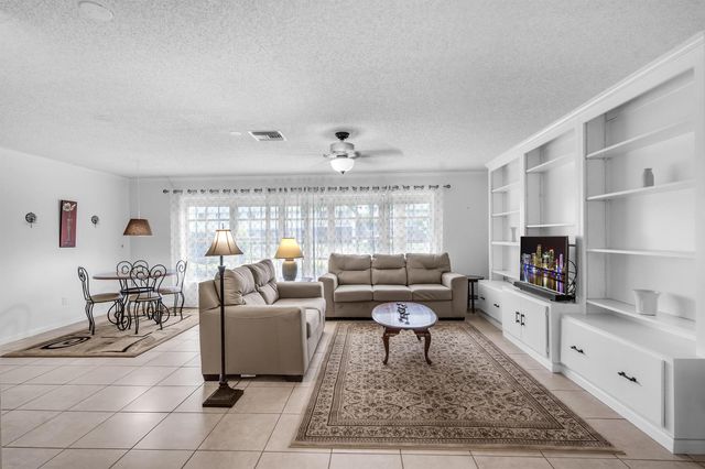 2886 Fernley Drive E 76, West Palm Beach, FL 33415
