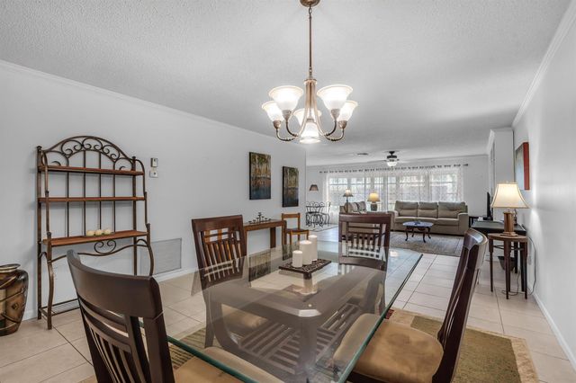 2886 Fernley Drive E 76, West Palm Beach, FL 33415
