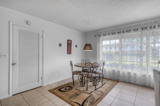 2886 Fernley Drive E 76, West Palm Beach, FL 33415