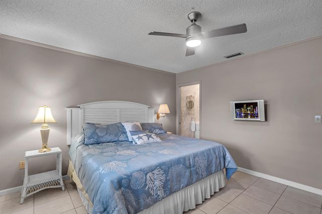 2886 Fernley Drive E 76, West Palm Beach, FL 33415